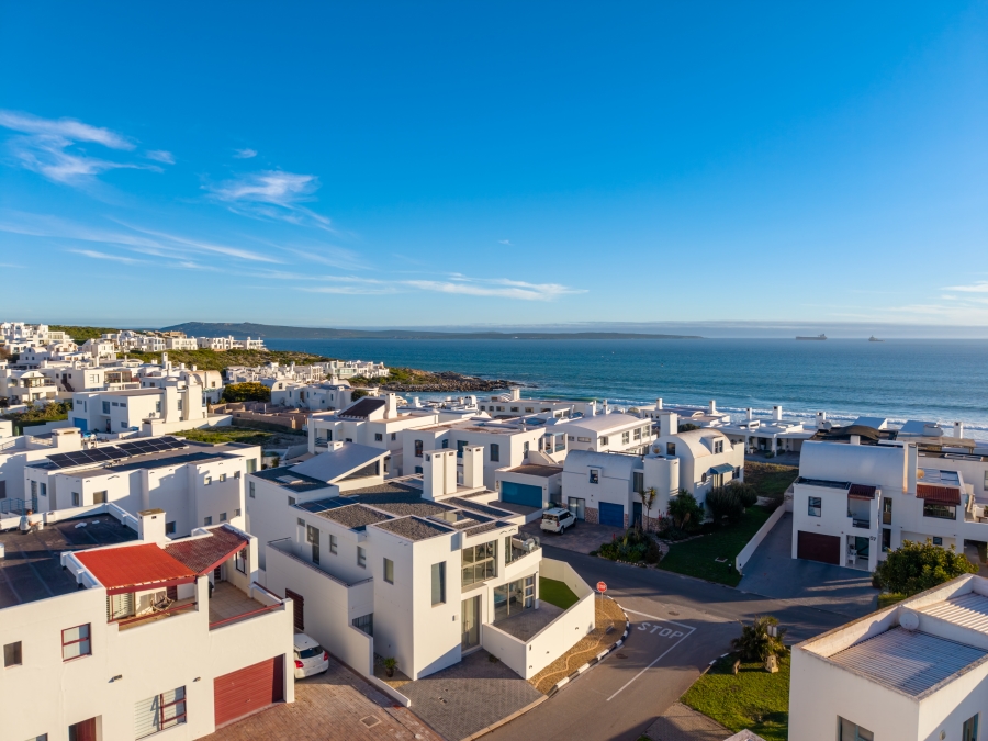 5 Bedroom Property for Sale in Paradise Beach Western Cape